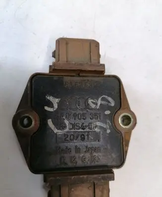 Audi 80 90 B3 Ignition amplifier control unit 4A0905351