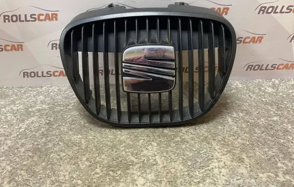 Seat Ibiza III (6L) Front grill 6L0853654 6L0853679