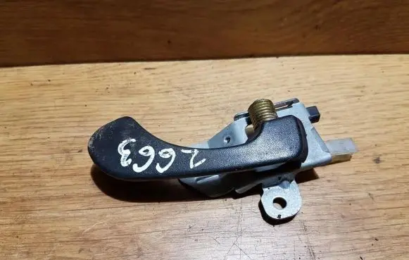 Mitsubishi Carisma Rear door interior handle