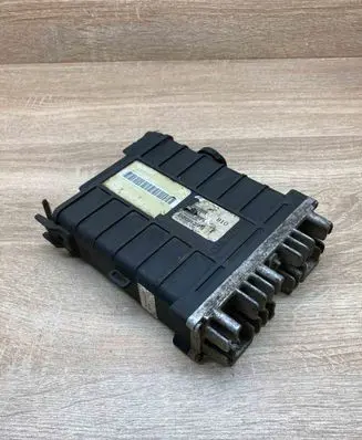 Volkswagen PASSAT B4 Engine control unit/module ECU 443907311B 0261200261
