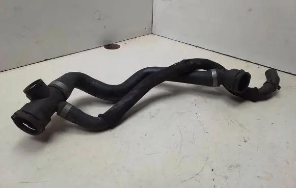 Audi A4 S4 B6 8E 8H Engine coolant pipe/hose