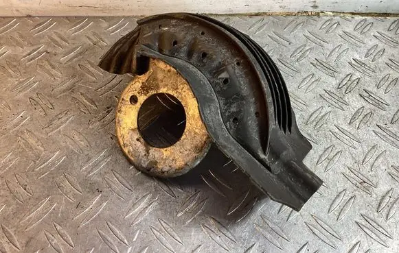 Porsche Macan (95B) Coil spring/strut mount 8R0511539C
