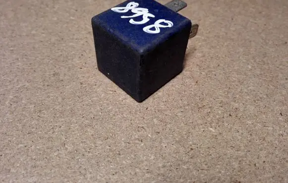 Opel Zafira A Other relay 90450169 22210032