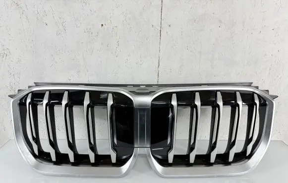 BMW X1 U11 Front grill 18517811