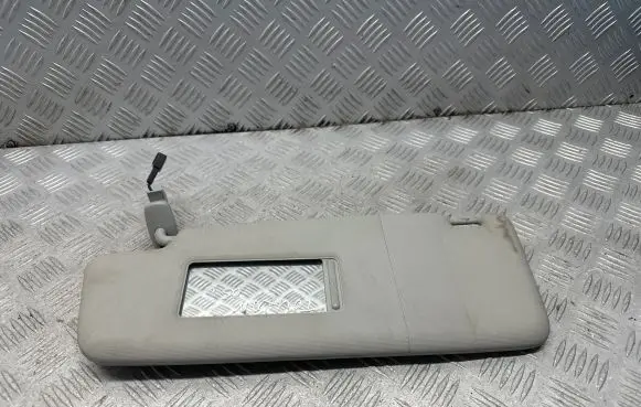 Sun visor