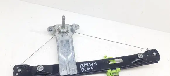 Rear door manual window regulator