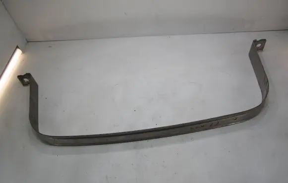 Fuel tank mounting bracket