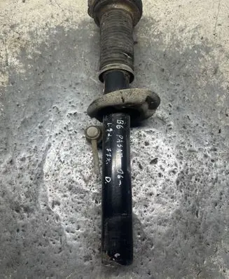 Volkswagen PASSAT B6 Front shock absorber/damper