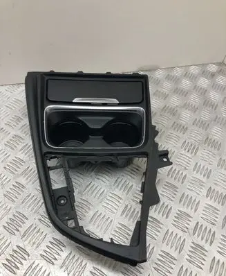 BMW 3 F30 F35 F31 Cup holder front 82197007 B0701293