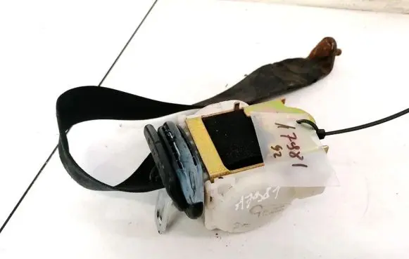 Opel Vectra B Rear seatbelt 90462771 E1104627