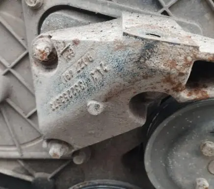 Opel Combo C Engine mounting bracket 332253573