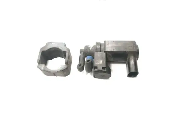 Audi A8 S8 D3 4E Turbo solenoid valve 059906628B 70101900 06T187