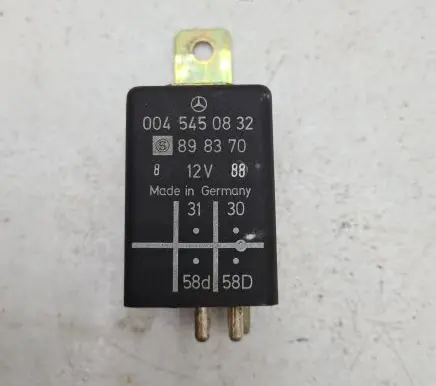 Mercedes-Benz E W124 Other relay 0045450832 898370