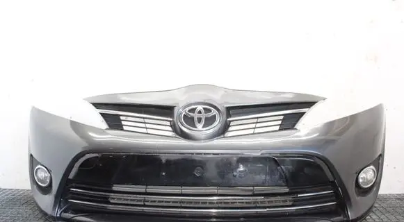 Toyota Verso-S Front bumper