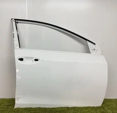 Toyota Corolla E160 E170 Front door