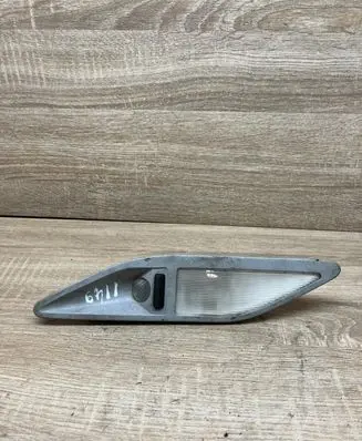 BMW 5 E39 Rear seat light 8363611