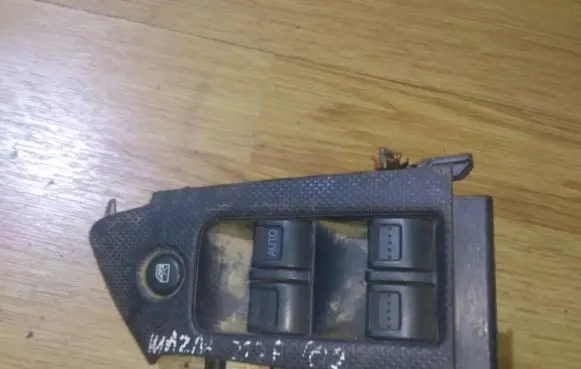 Mazda 323 F Electric window control switch