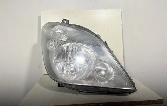 Mercedes-Benz Sprinter W906 Headlight/headlamp A9068200261
