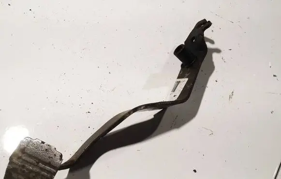 Volkswagen Golf II Clutch pedal 