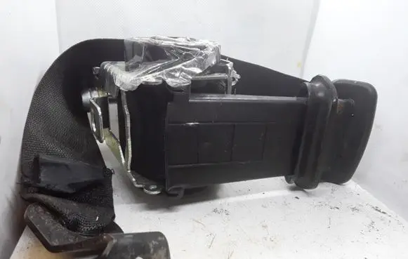 Opel Astra H Front seatbelt 604512200 660834901D