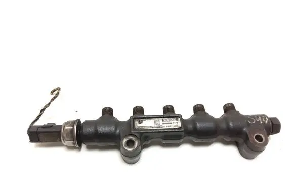 Volvo V40 Fuel main line pipe 9654592680 7439613