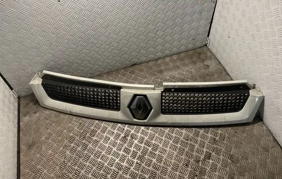 Renault Master II Bonnet/hood grill 