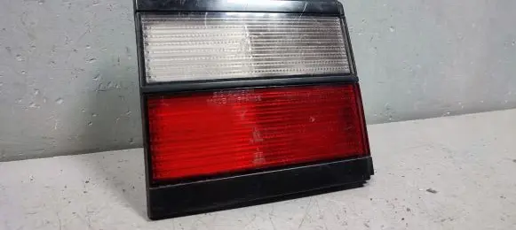 Volkswagen PASSAT B3 Tailgate rear/tail lights