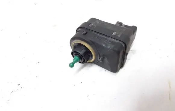 Renault Scenic I Headlight level adjustment motor 7700840141