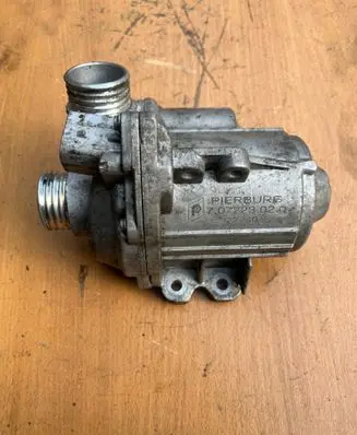 BMW X1 E84 Water pump 11515A05704