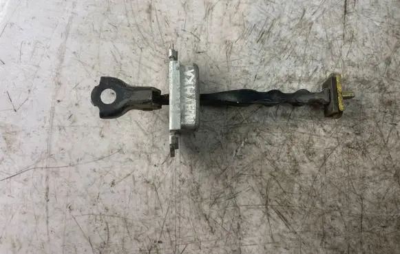Nissan Navara D40 Rear door check strap stopper