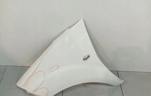 Peugeot 4007 Fender
