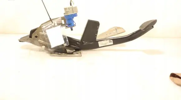 Ford Focus Clutch pedal 