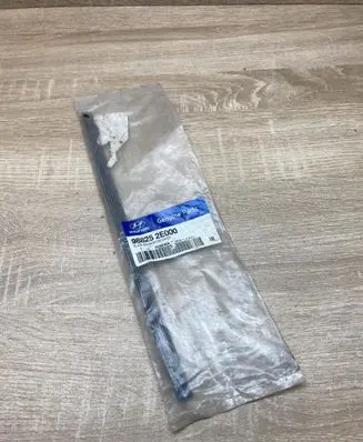 Hyundai Tucson JM Rear wiper blade 988252E000