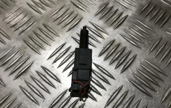 Nissan Primera Brake pedal sensor switch