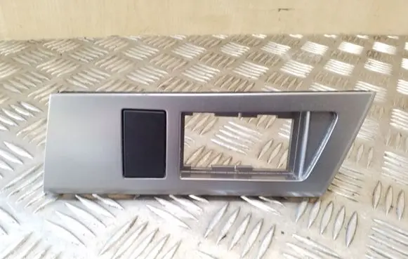 Mazda 3 II Dashboard glove box trim BDG755321 D65155225 03750395