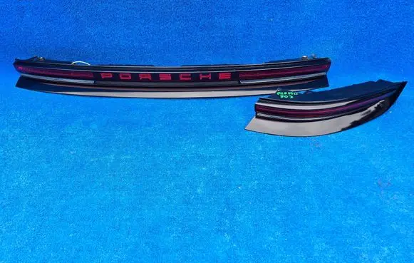 Porsche Panamera (976) Rear/tail lights 976945081 976945092AH