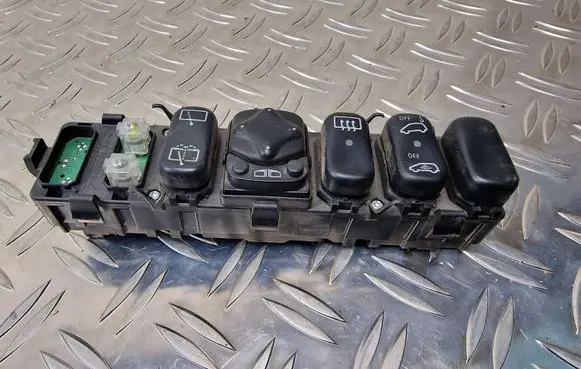 Mercedes-Benz A W168 Wing mirror switch 1688203710