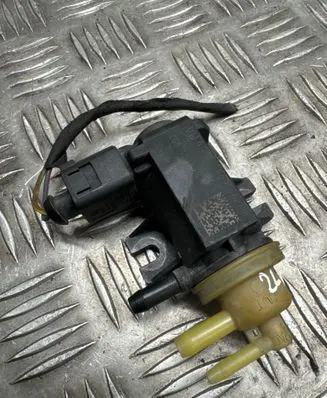 Seat Alhambra (Mk2) Turbo solenoid valve 1K0906627B