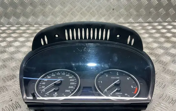 BMW X5 E70 Speedometer (instrument cluster)