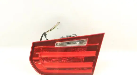 Tailgate rear/tail lights