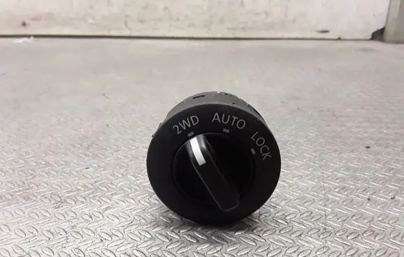 Nissan X-Trail T30 Differential lock switch 