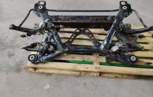 Volvo S90, V90 Rear subframe 