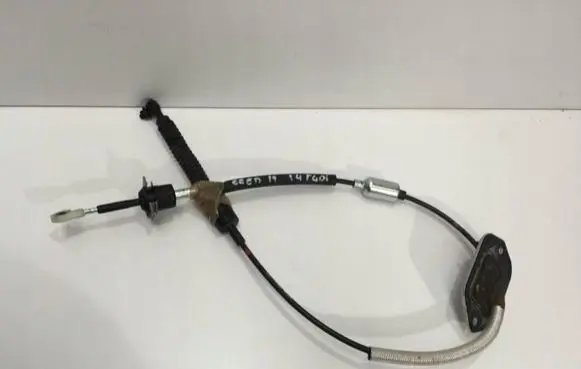 KIA Ceed Gear shift cable linkage J72009C08