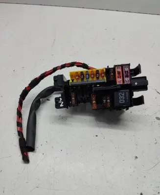 Mercedes-Benz C W205 Fuse module A2059067200 A0005459202 1550050046