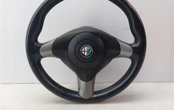 Alfa Romeo GT Steering wheel 