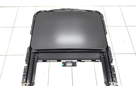 BMW 4 G22 G23 G24 G26 Sunroof set 8096115