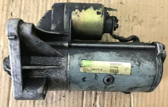 Renault Scenic II - Grand scenic II Starter motor D7R48 8200084465 30620657