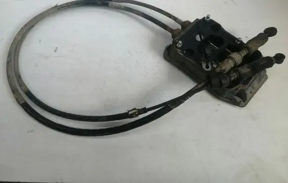 Gear shift cable linkage