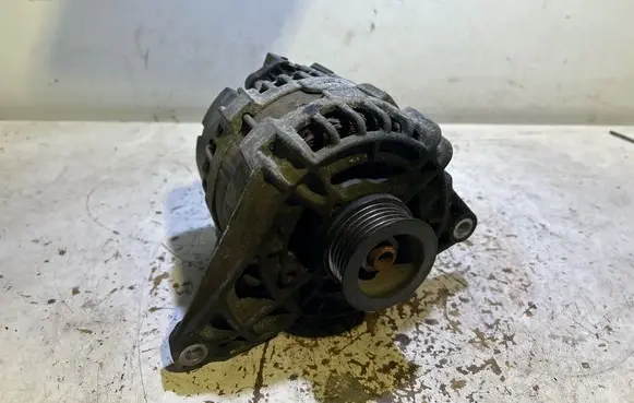 Mercedes-Benz A W176 Generator/alternator A0009063322