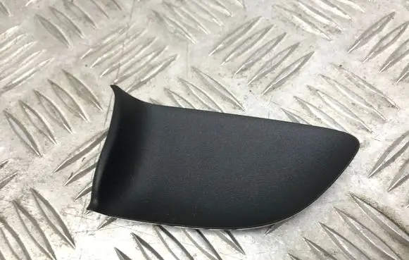 Lexus CT 200H Other interior part 6928430050